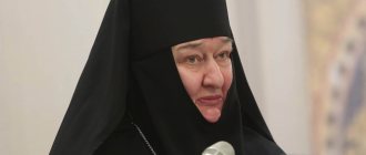 Abbess Nikolai Ilyin reads the report “Features of monastic life in the city monastery” at the XXIII International Christmas educational readings. 2015 