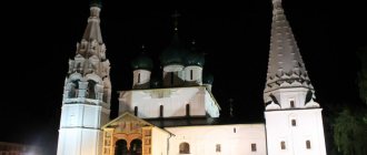 Православный храм ночью