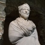 Юлиан Отступник — римский император, защитник язычества. Преследовал Иоанна Воина