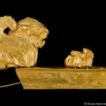 Золотая пряжка с изображением химеры. VII век до н. э.
